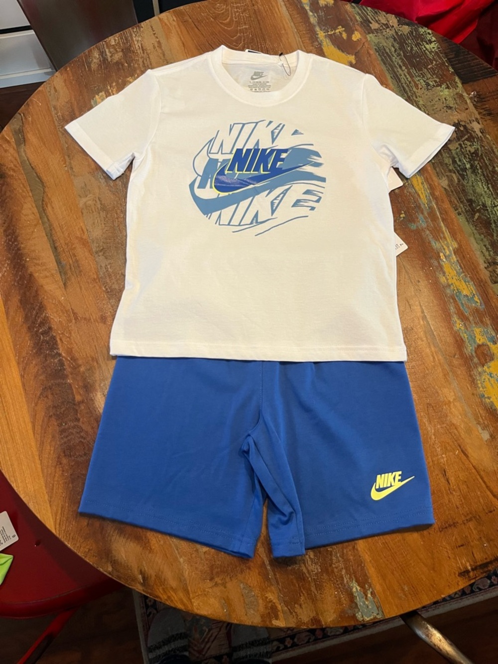 NWT Nike Boys 2 Piece Shorts Set